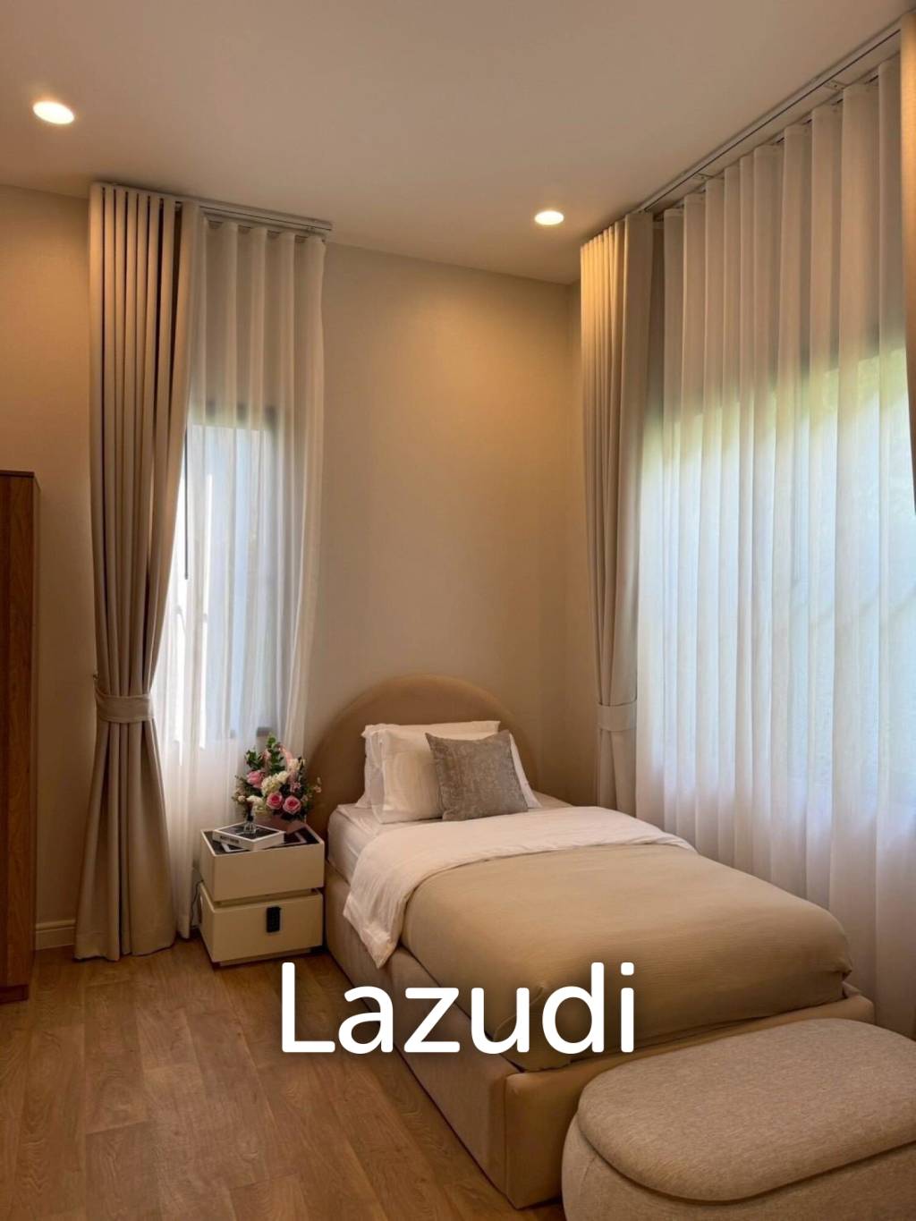 378 sqm luxury detached house in NARASIRI Phahol - Watcharapol Bang Khen