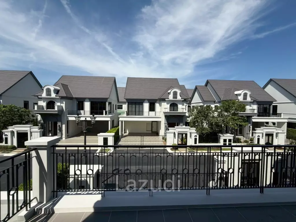 378 sqm luxury detached house in NARASIRI Phahol - Watcharapol Bang Khen