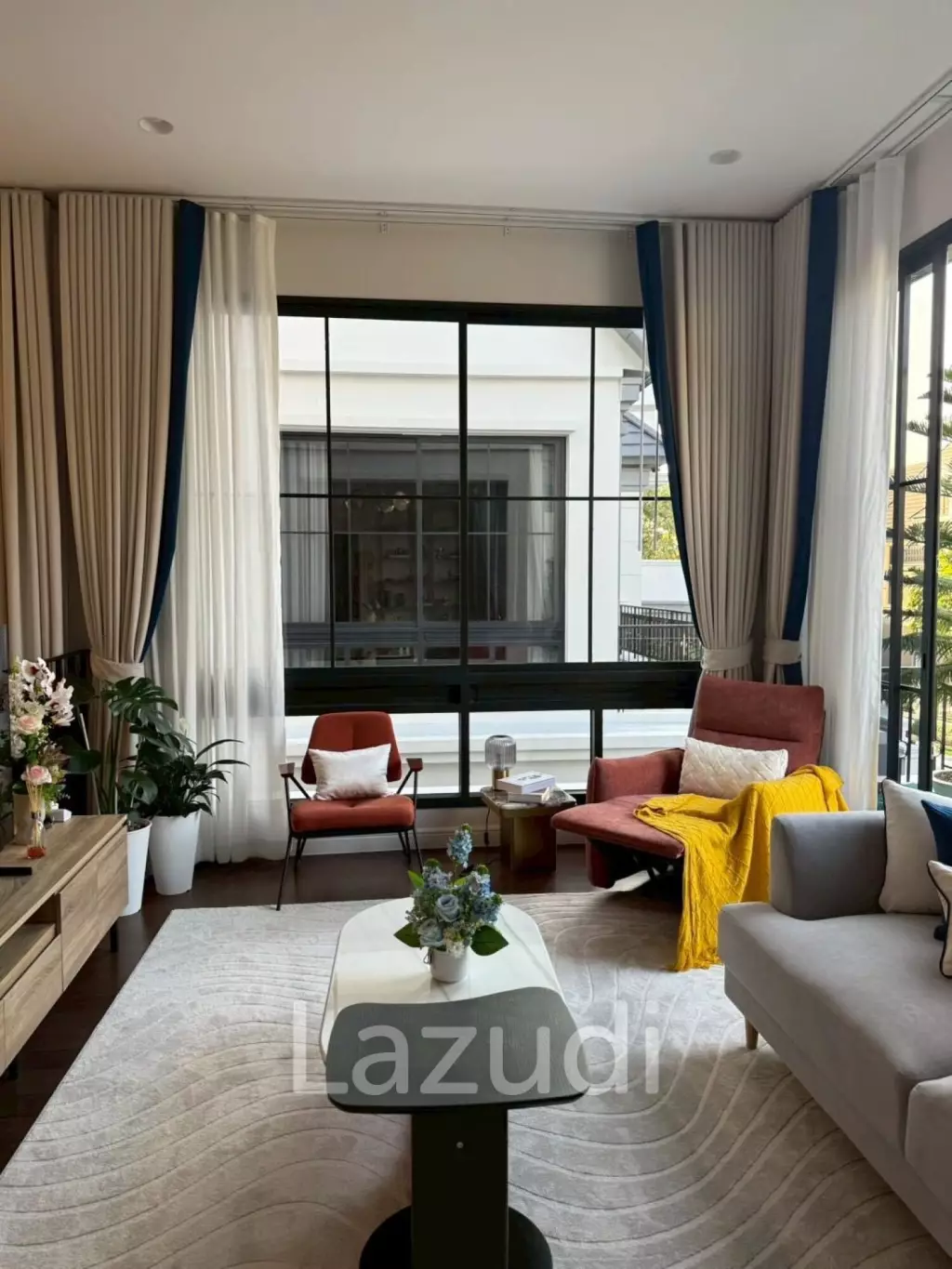 378 sqm luxury detached house in NARASIRI Phahol - Watcharapol Bang Khen