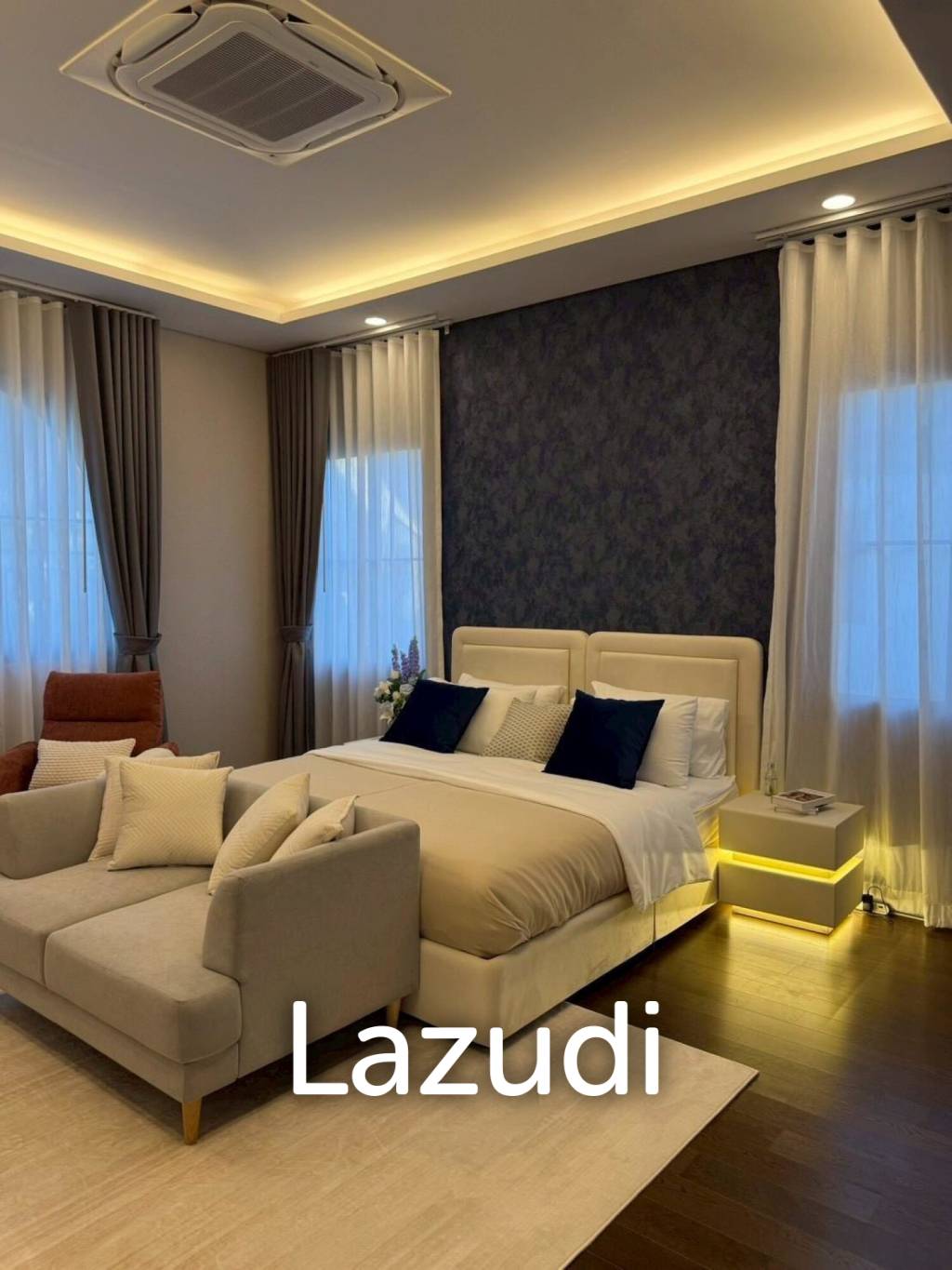 378 sqm luxury detached house in NARASIRI Phahol - Watcharapol Bang Khen
