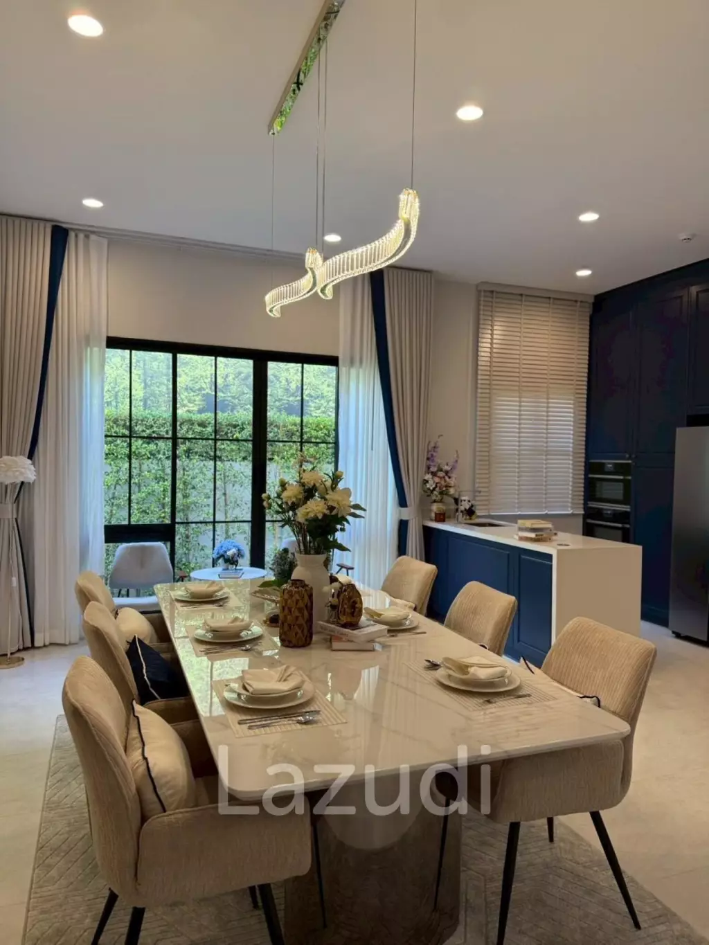 378 sqm luxury detached house in NARASIRI Phahol - Watcharapol Bang Khen