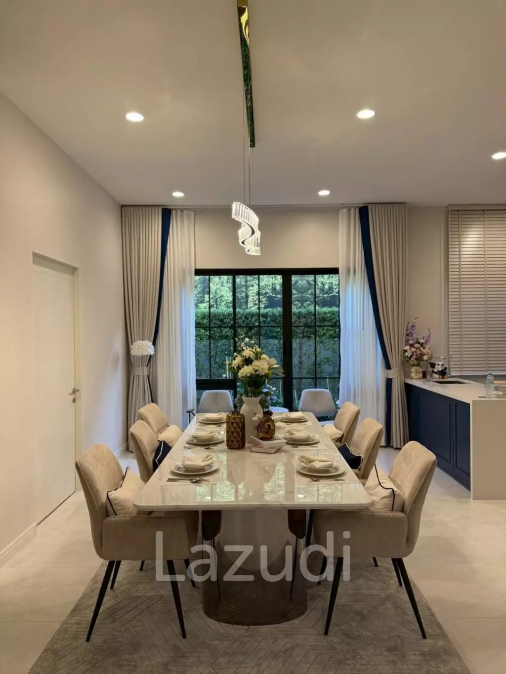378 sqm luxury detached house in NARASIRI Phahol - Watcharapol Bang Khen