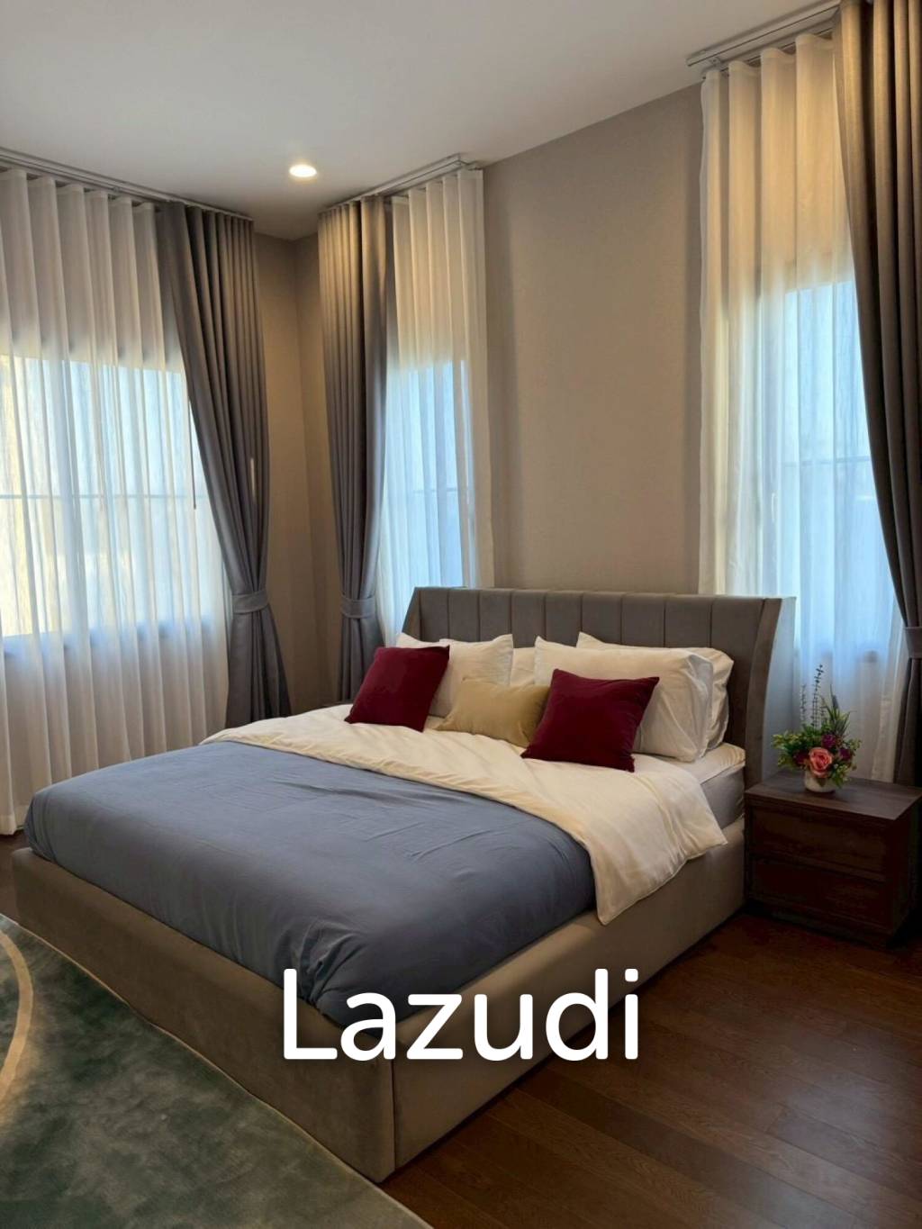 378 sqm luxury detached house in NARASIRI Phahol - Watcharapol Bang Khen