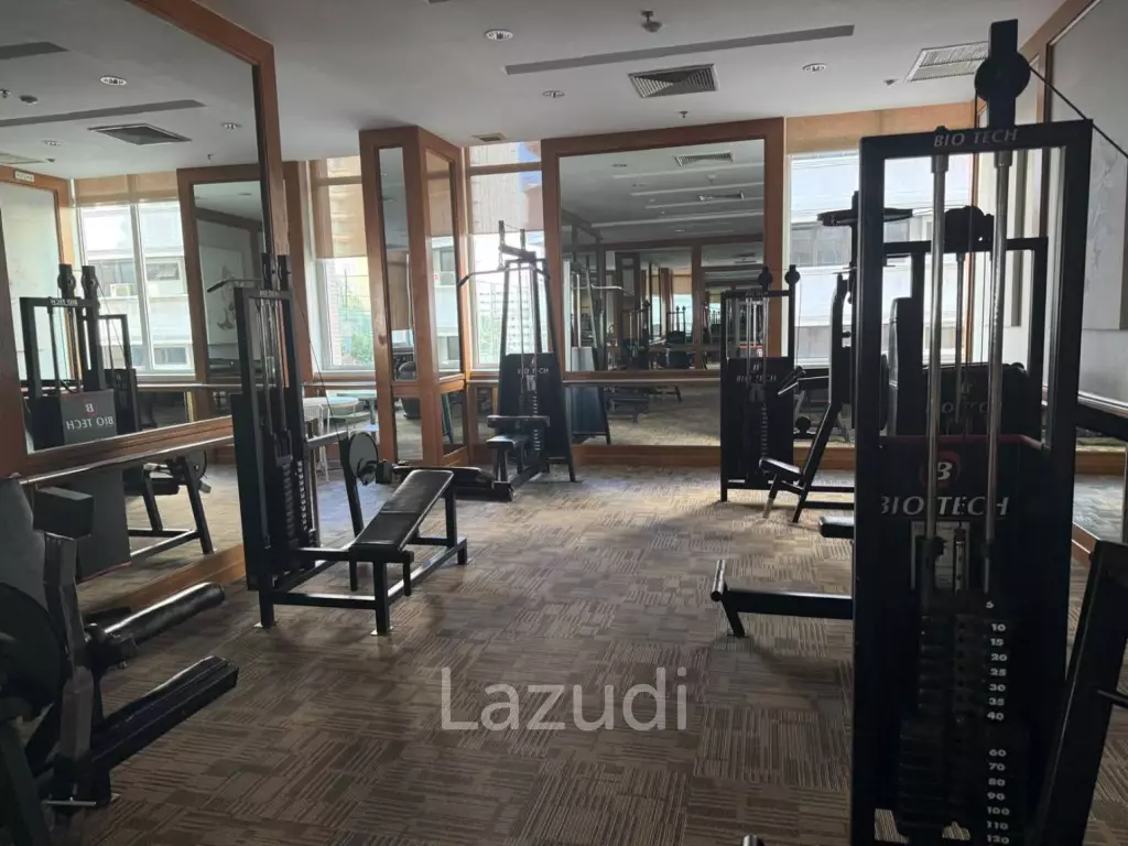 161 sqm High-Floor 2-Bed Condo at Langsuan Ville Lumpini Bangkok