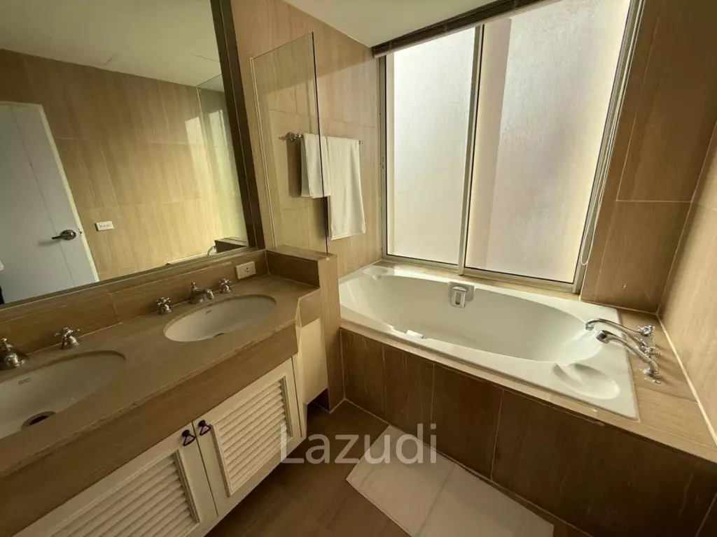 161 sqm High-Floor 2-Bed Condo at Langsuan Ville Lumpini Bangkok