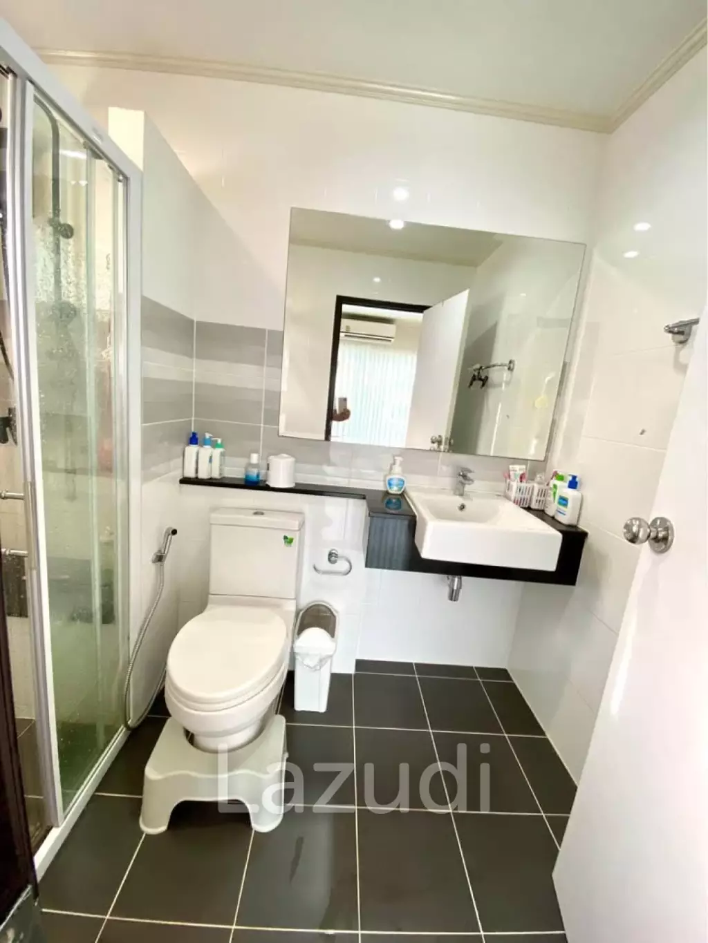 230 sqm Modern 5 Bedroom Detached Home in Thep Krasatti Thalang Phuket