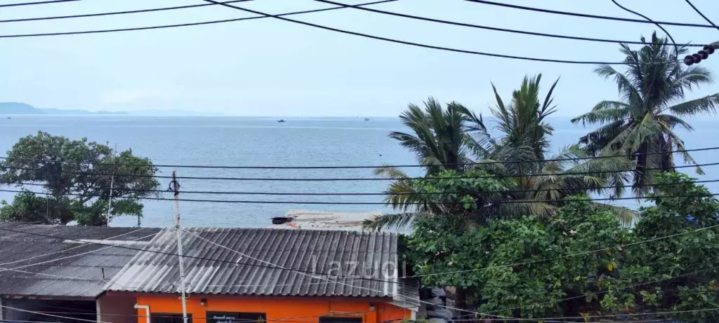 2 Bedroom 1 Bathroom 82.5 SQ.M. Water's Edge