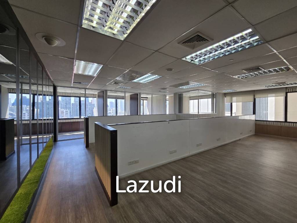 258 sqm high floor office for rent in Ocean Tower 2 Khlong Toei Nuea Bangkok