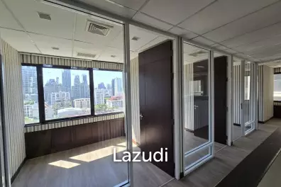 258 sqm high floor office for rent in Ocean Tower 2 Khlong Toei Nuea Bangkok