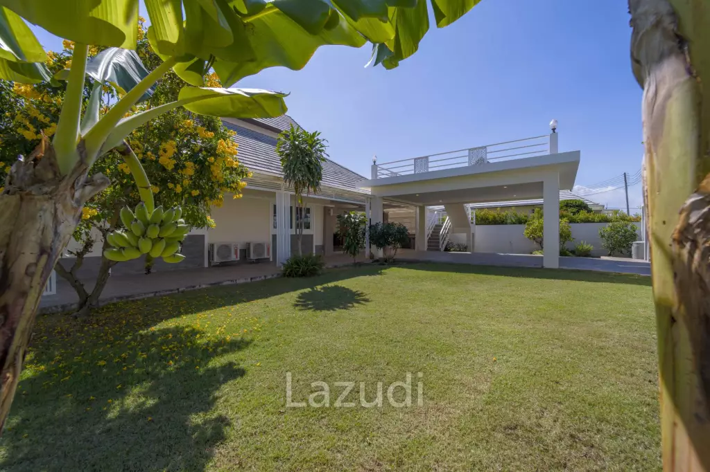 Modern 5 Bedroom Pool Villa(Dog Friendly)