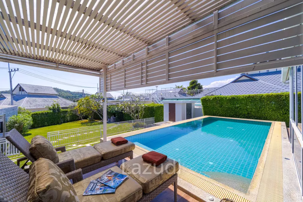 Modern 5 Bedroom Pool Villa(Dog Friendly)