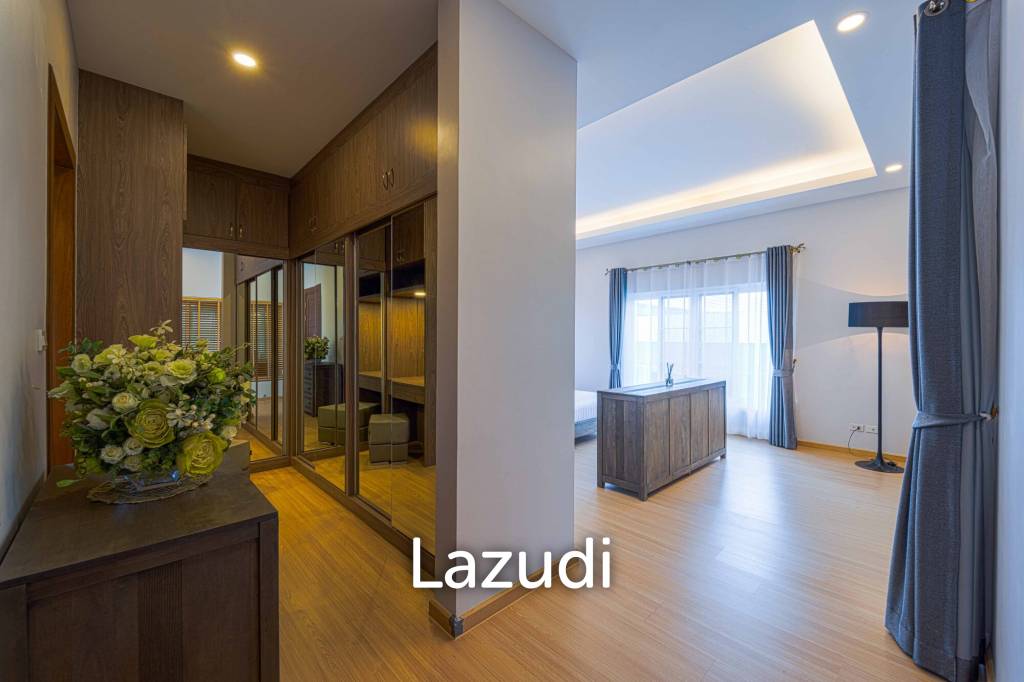 Modern 5 Bedroom Pool Villa(Dog Friendly)