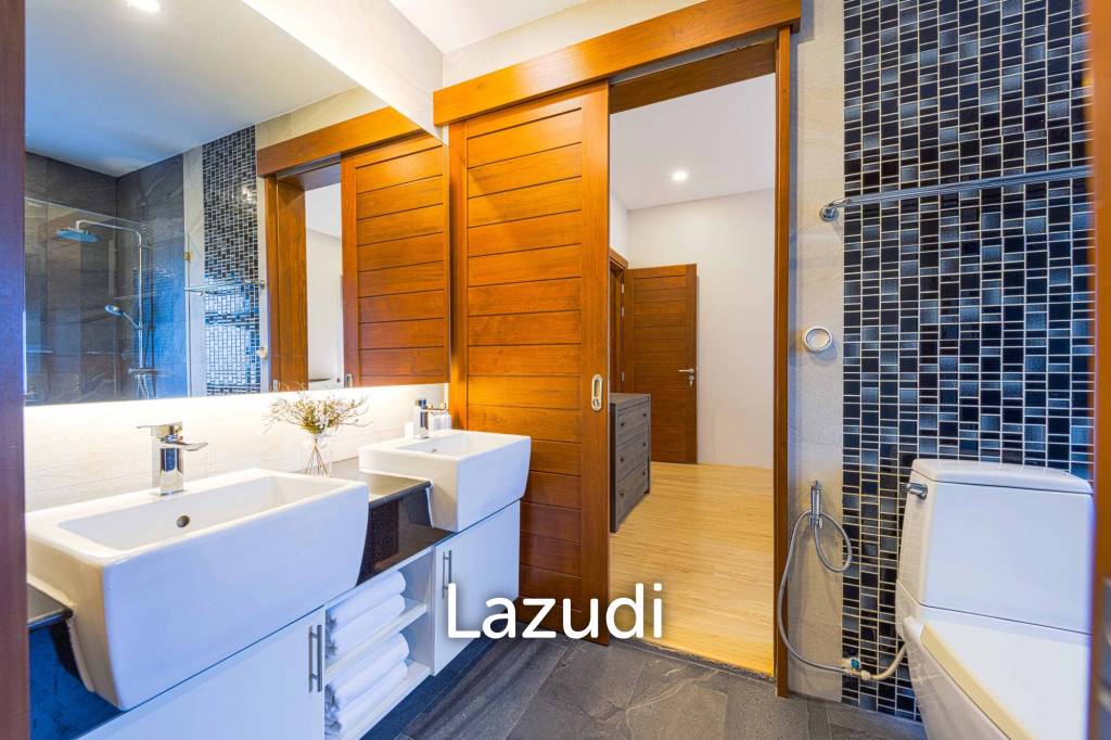 Modern 5 Bedroom Pool Villa(Dog Friendly)