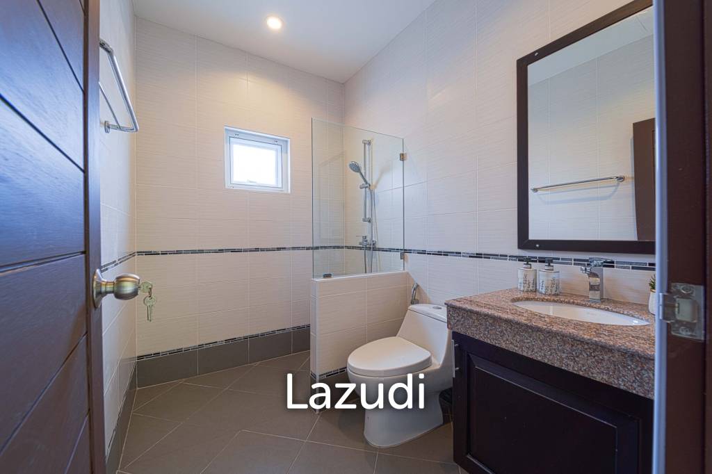 Modern 5 Bedroom Pool Villa(Dog Friendly)