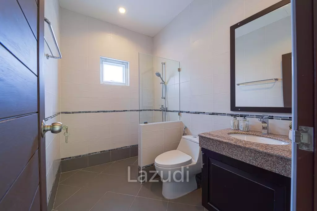 Modern 5 Bedroom Pool Villa(Dog Friendly)