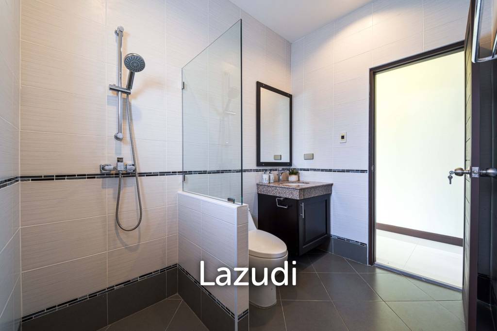 Modern 5 Bedroom Pool Villa(Dog Friendly)