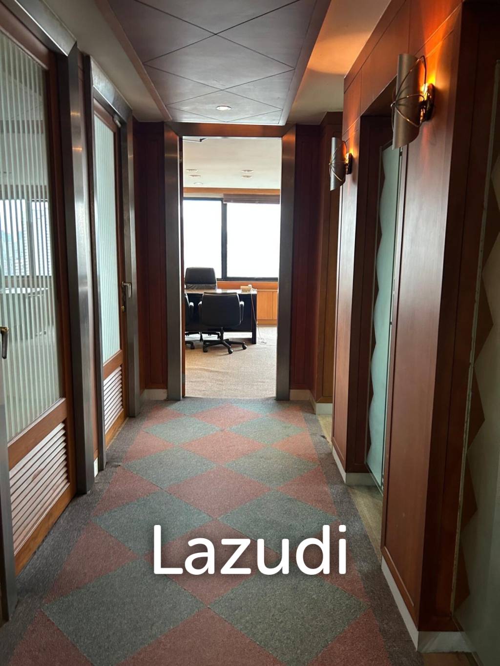283 sqm office in Ocean Tower 2 Khlong Toei Nuea Bangkok