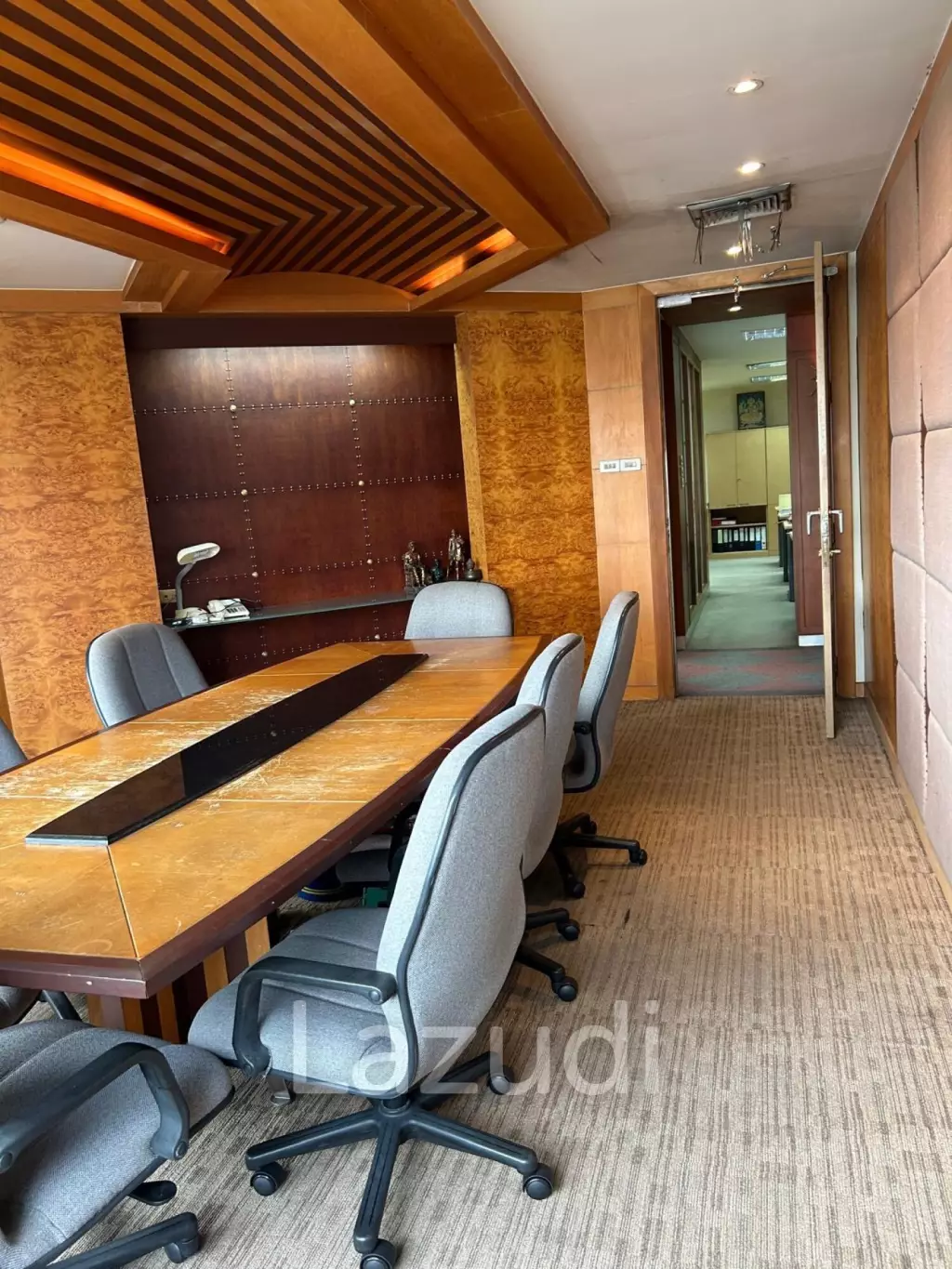 283 sqm office in Ocean Tower 2 Khlong Toei Nuea Bangkok