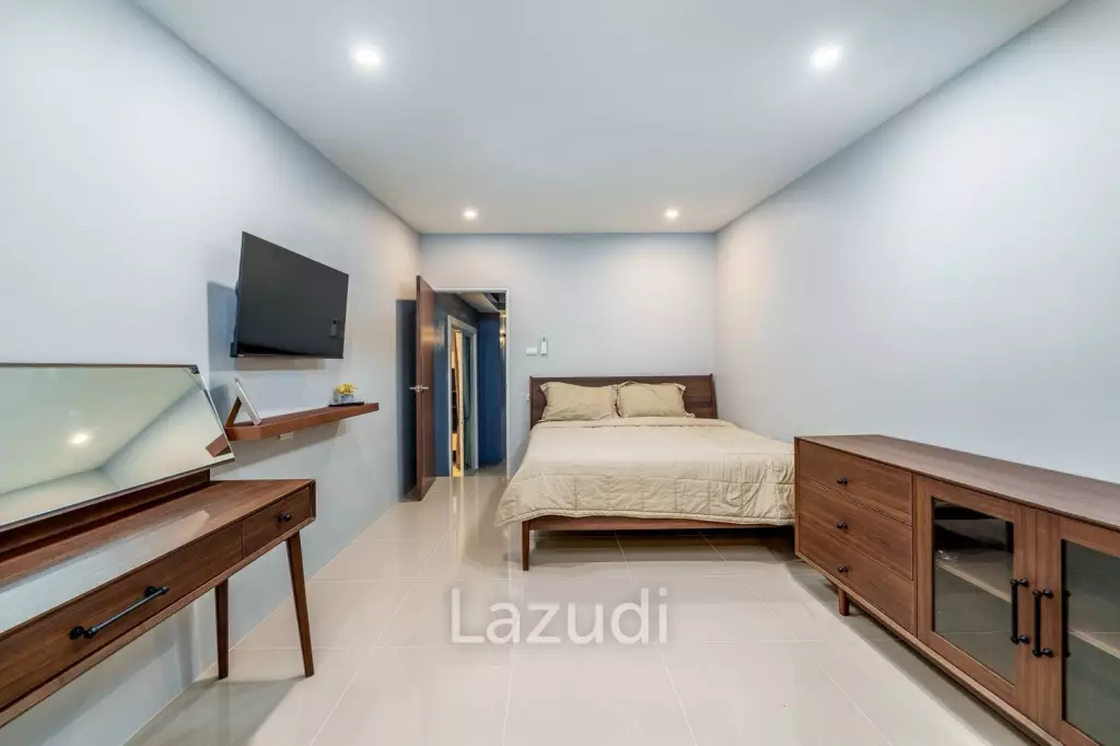 6 Bedroom 5 Bathroom 270 SQ.M. House In Pong