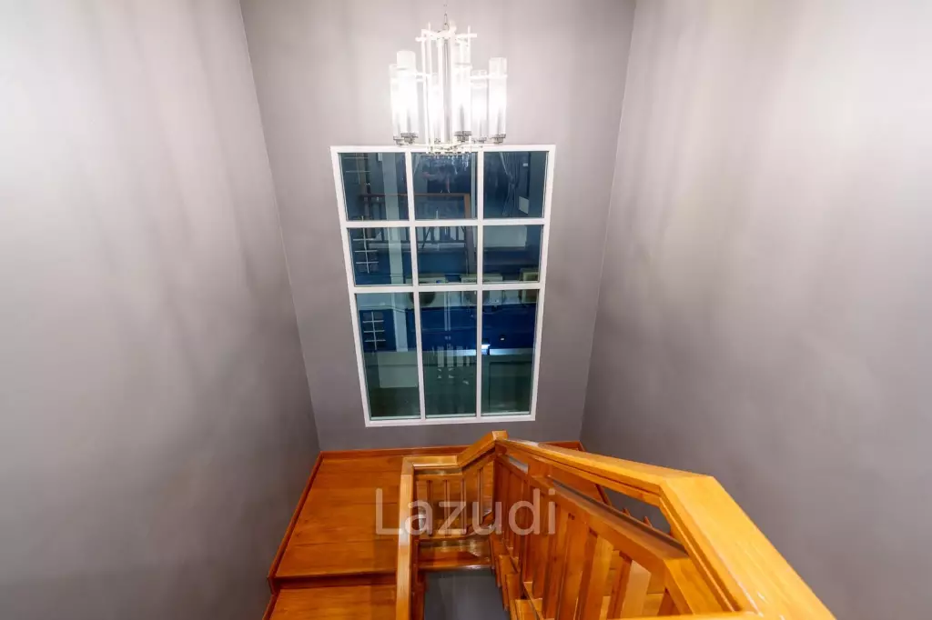 6 Bedroom 5 Bathroom 270 SQ.M. House In Pong