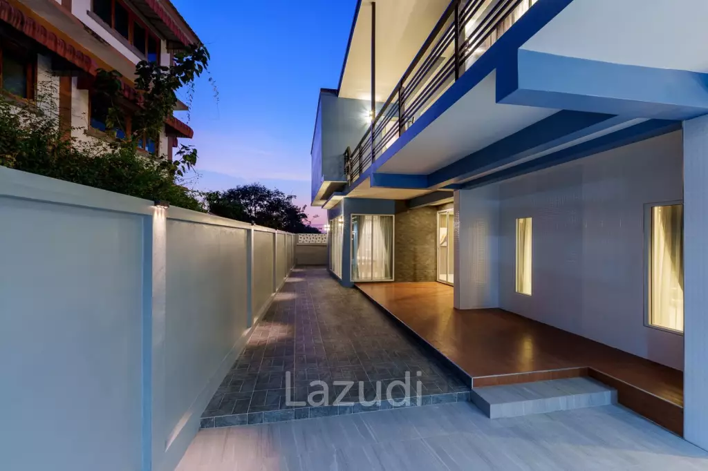 6 Bedroom 5 Bathroom 270 SQ.M. House In Pong