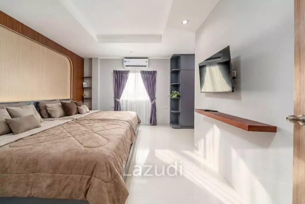 6 Bedroom 5 Bathroom 270 SQ.M. House In Pong