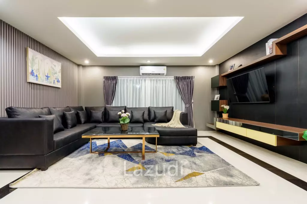 6 Bedroom 5 Bathroom 270 SQ.M. House In Pong