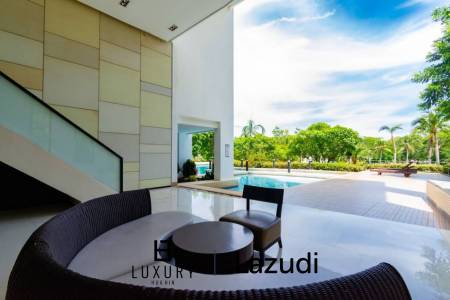 42 sqm Sea-View 1-Bed Condo at Boathouse Hua Hin Cha-Am