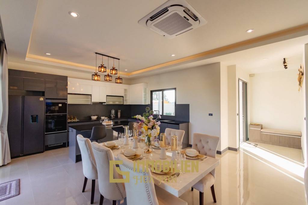 วิลล่าใหม่พร้อมอยู่ 3 ห้องนอนพร้อมสระว่ายน้ำส่วนตัว บนที่ดิน 604 ตร.ม.