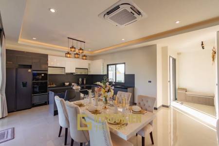 วิลล่าใหม่พร้อมอยู่ 3 ห้องนอนพร้อมสระว่ายน้ำส่วนตัว บนที่ดิน 604 ตร.ม.