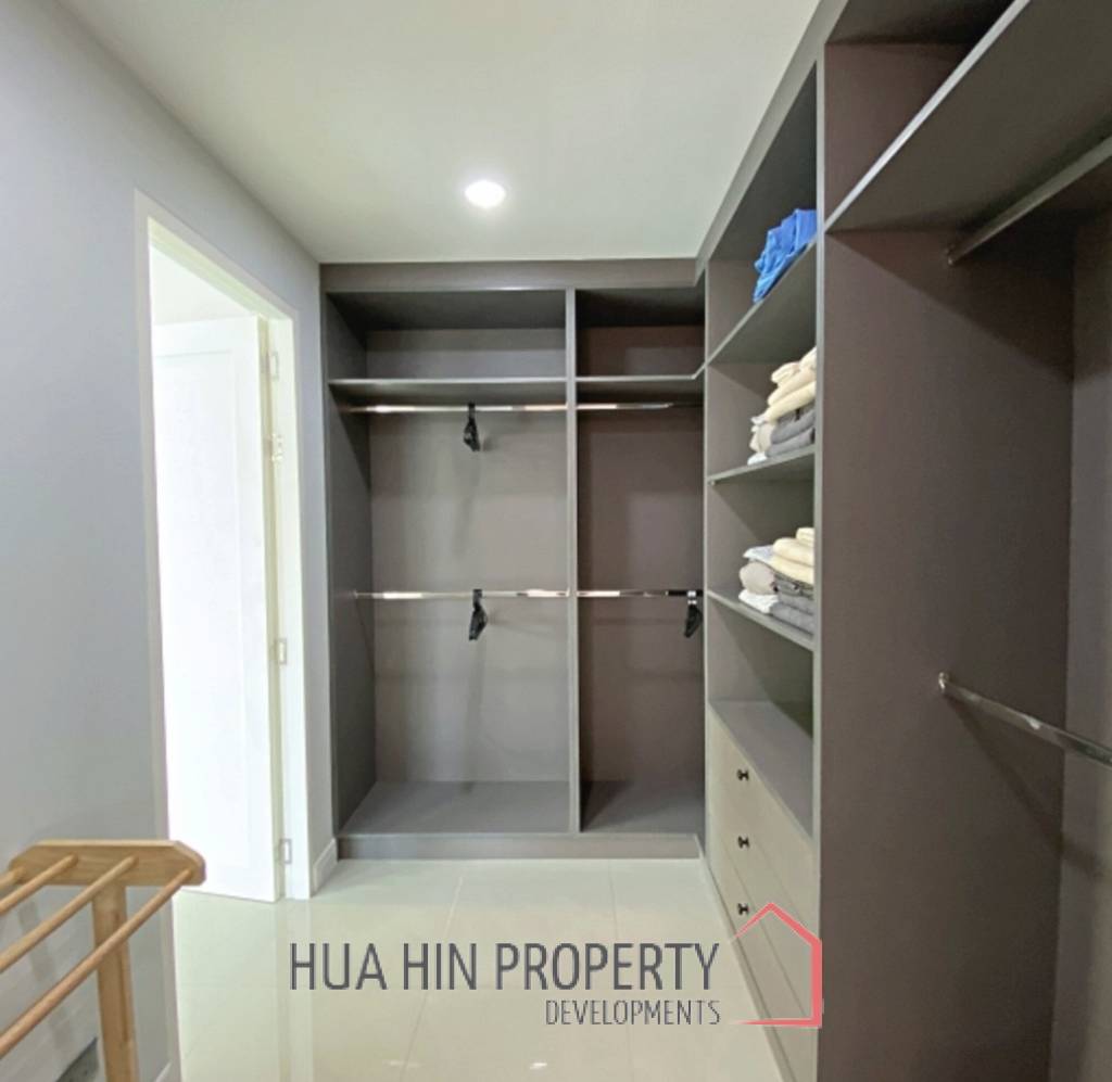 KAYLANA HUA HIN  : 3 bed modern pool villa