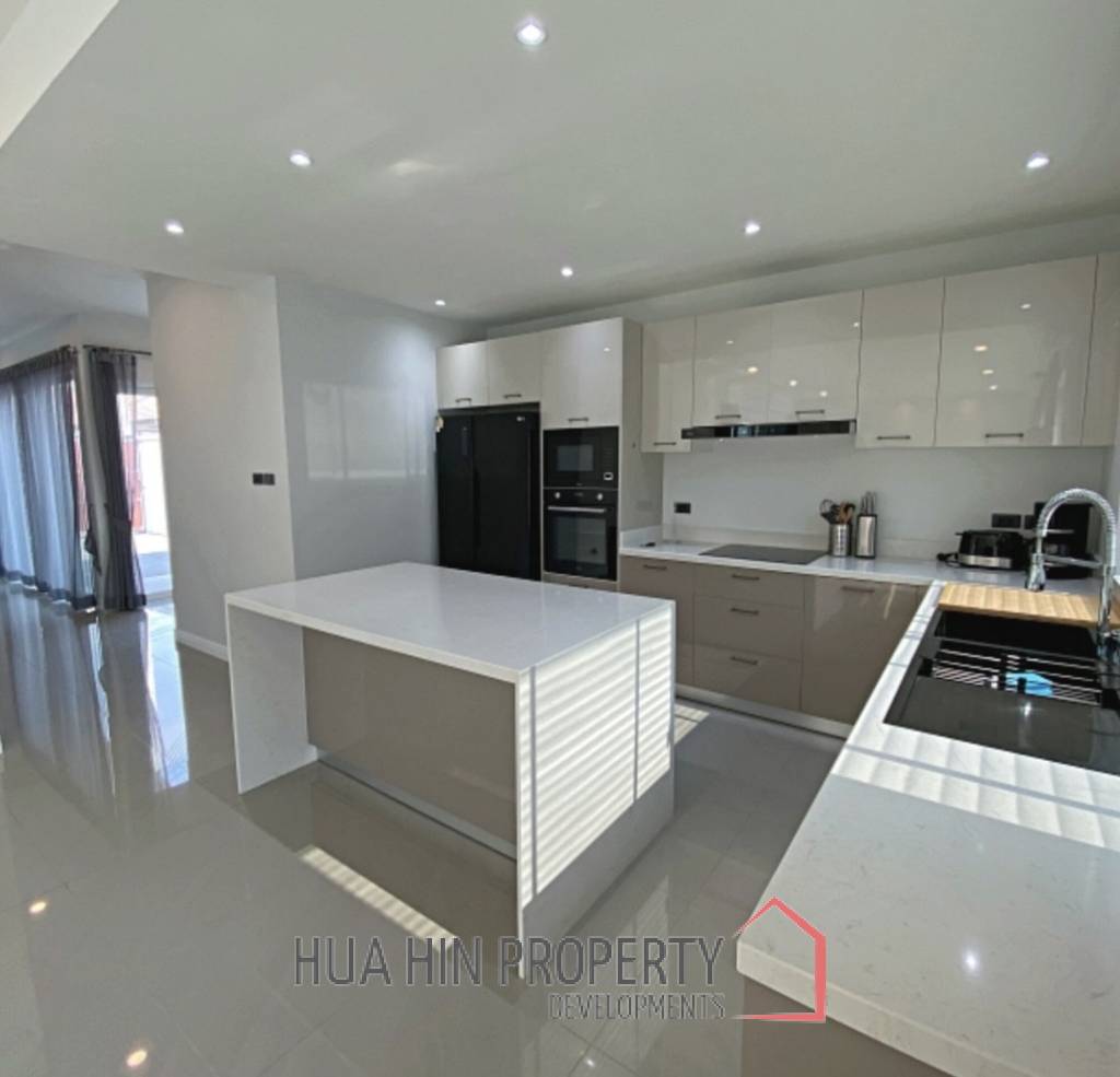 KAYLANA HUA HIN  : 3 bed modern pool villa