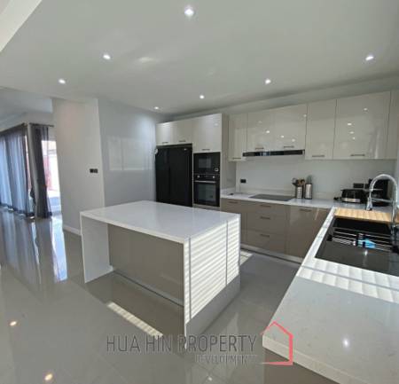 KAYLANA HUA HIN  : 3 bed modern pool villa