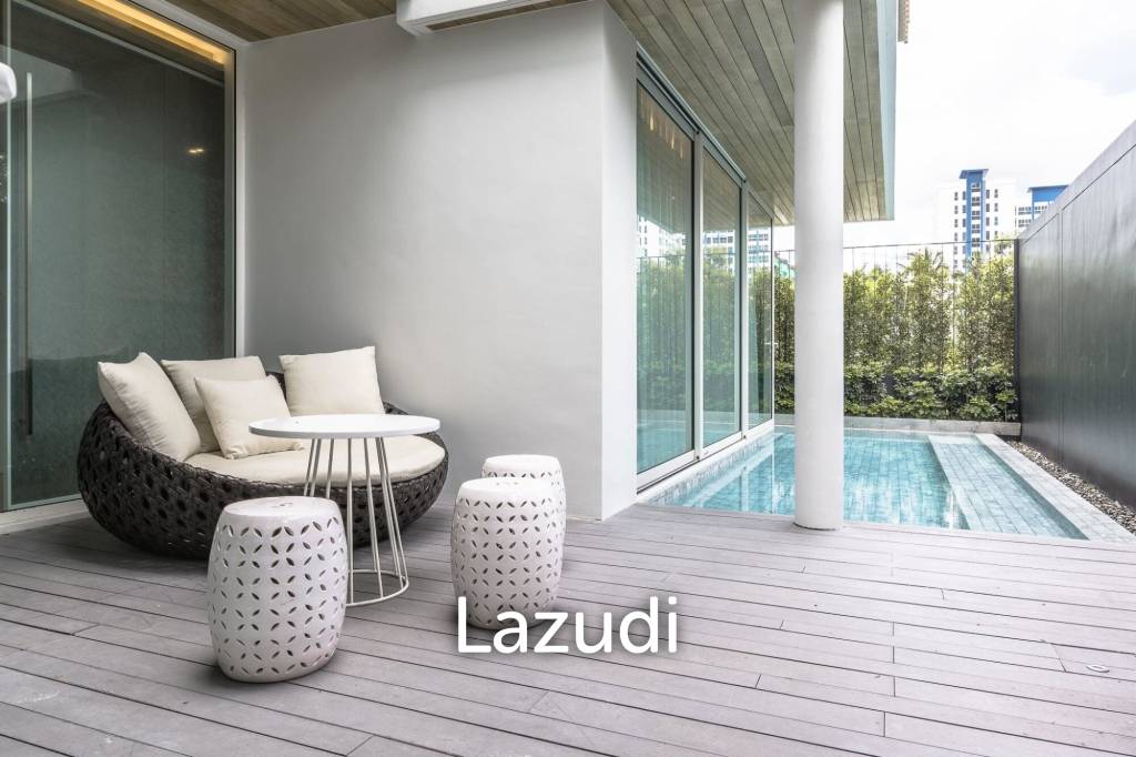 Ultra-Luxury Pool Villa at Veranda Residence