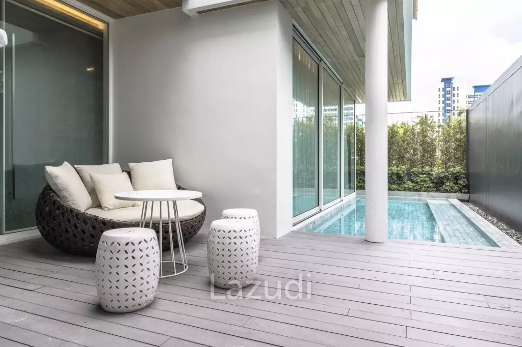 Ultra-Luxury Pool Villa at Veranda Residence
