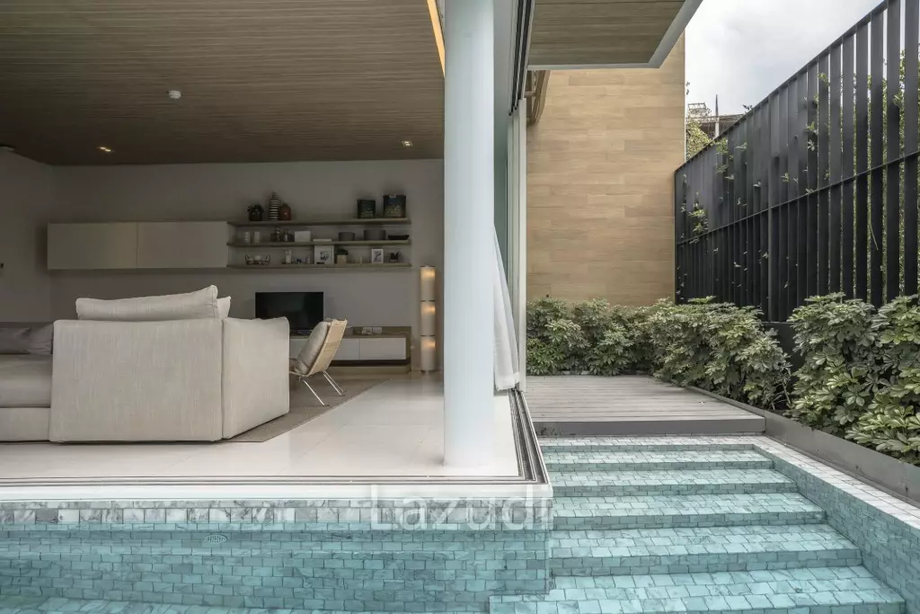 Ultra-Luxury Pool Villa at Veranda Residence
