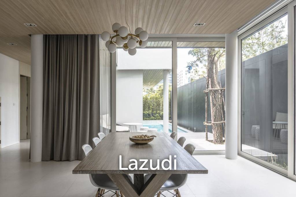 Ultra-Luxury Pool Villa at Veranda Residence