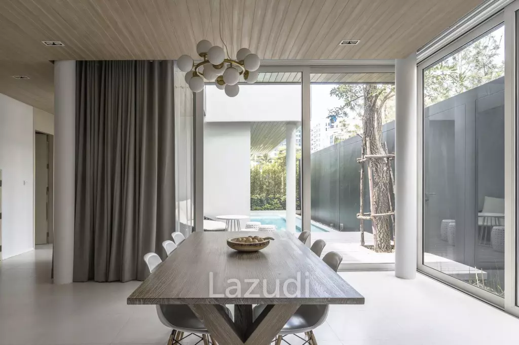 Ultra-Luxury Pool Villa at Veranda Residence