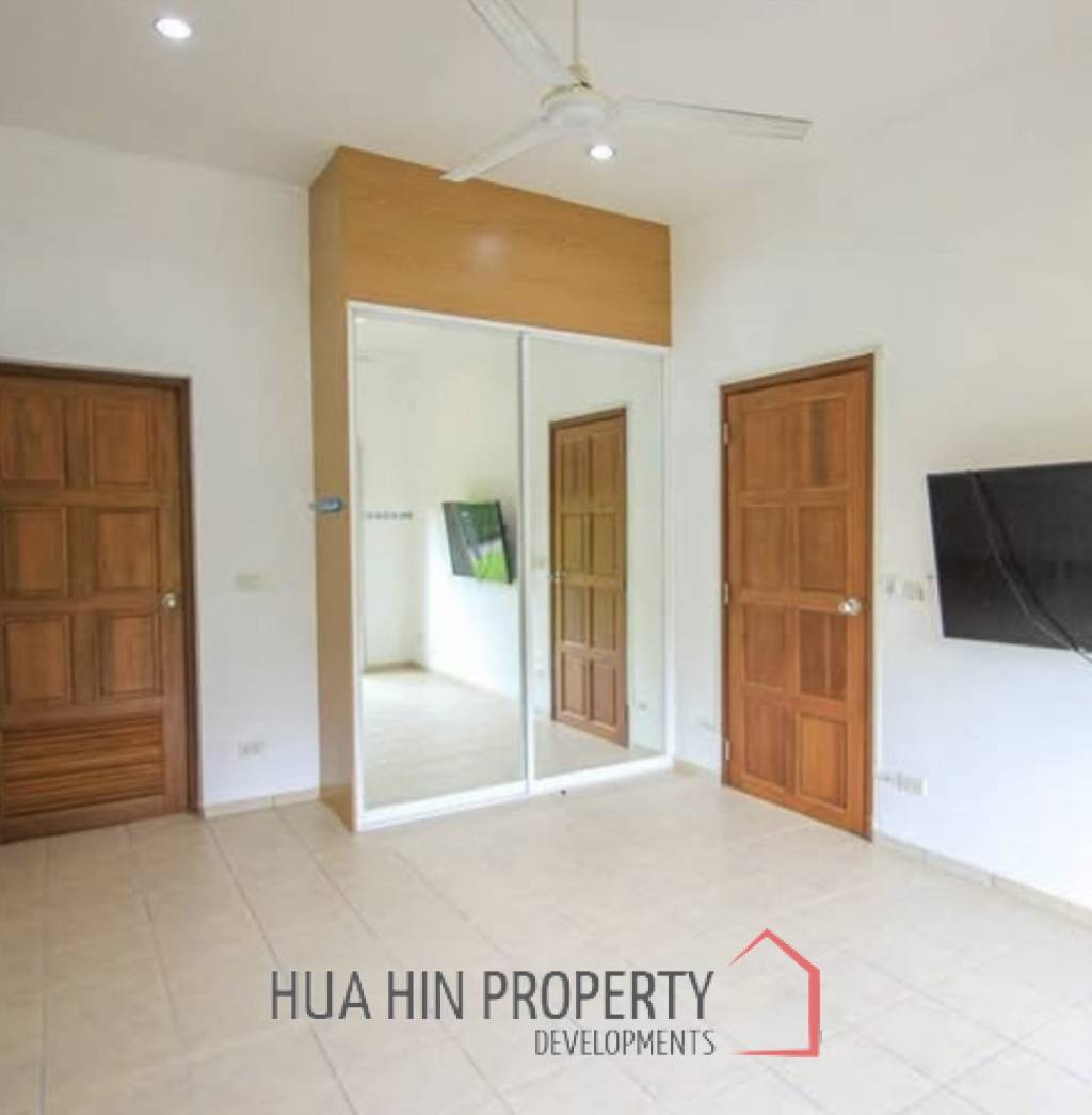 PINEAPPLE VILLAGE  : 2 bed retirement villa