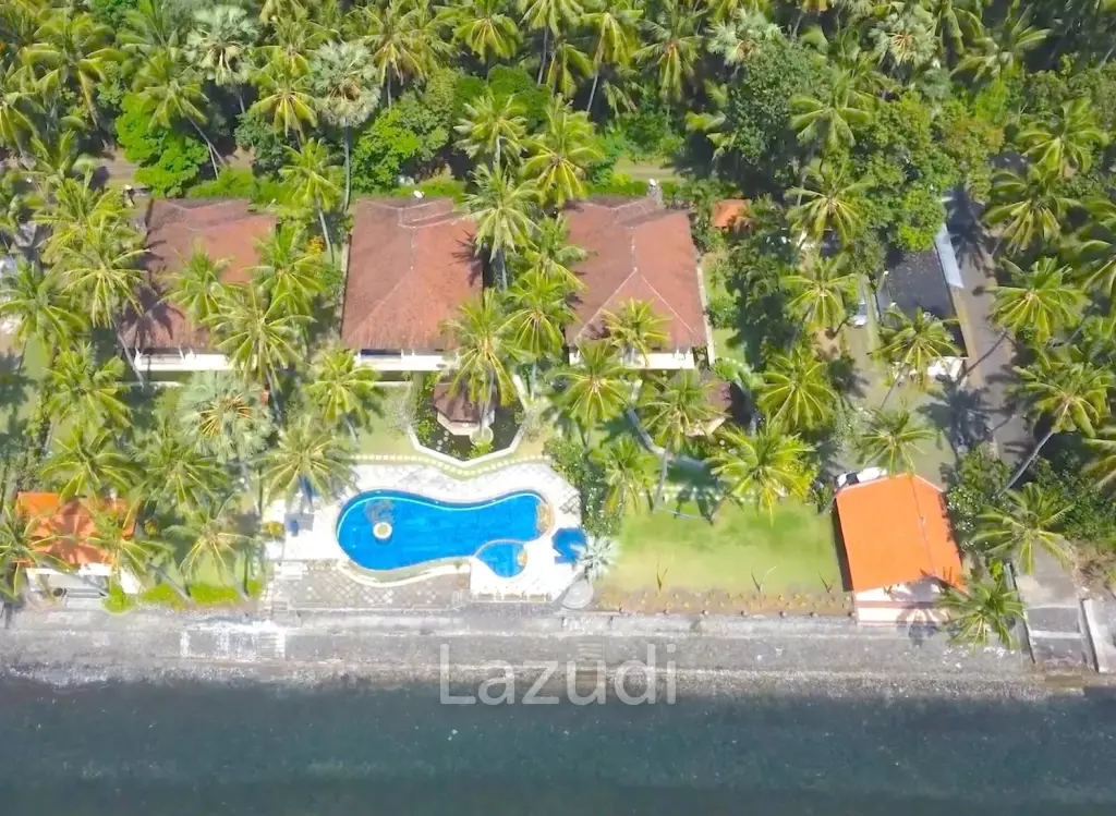 Exceptional Peaceful Beachfront Villa Resort in Sambirenteng Buleleng, North Bali