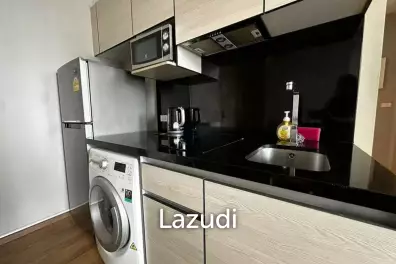 53 sqm high-floor 2-bedroom condo at Park Origin Phromphong, Khlong Toei