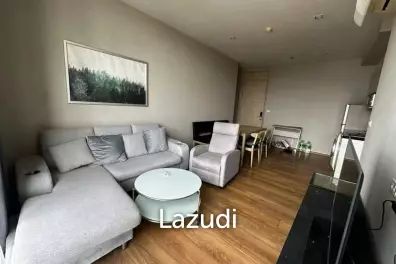 53 sqm high-floor 2-bedroom condo at Park Origin Phromphong, Khlong Toei