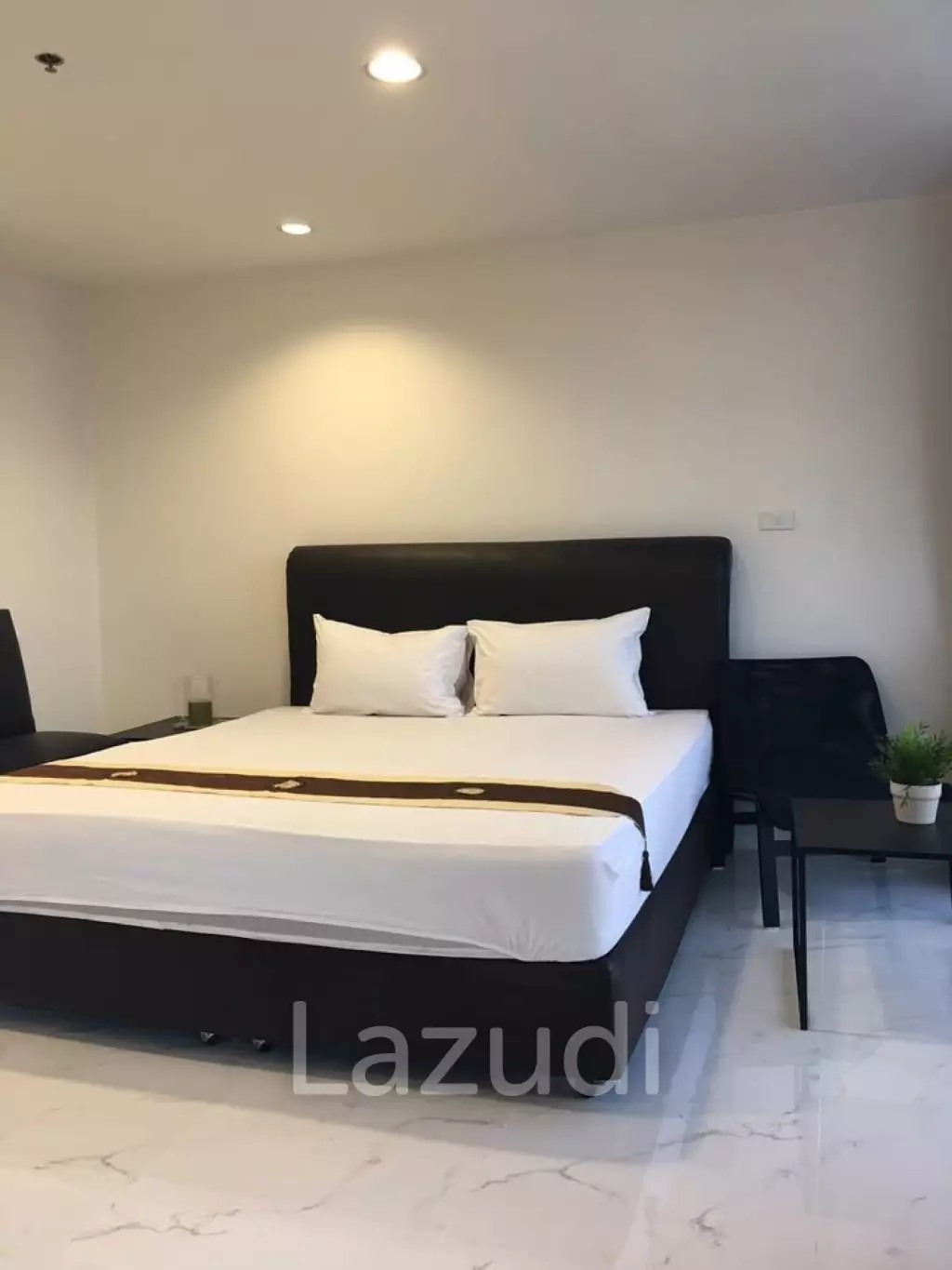 High Floor 61 sqm Condo at The Waterford Diamond Khlong Toei