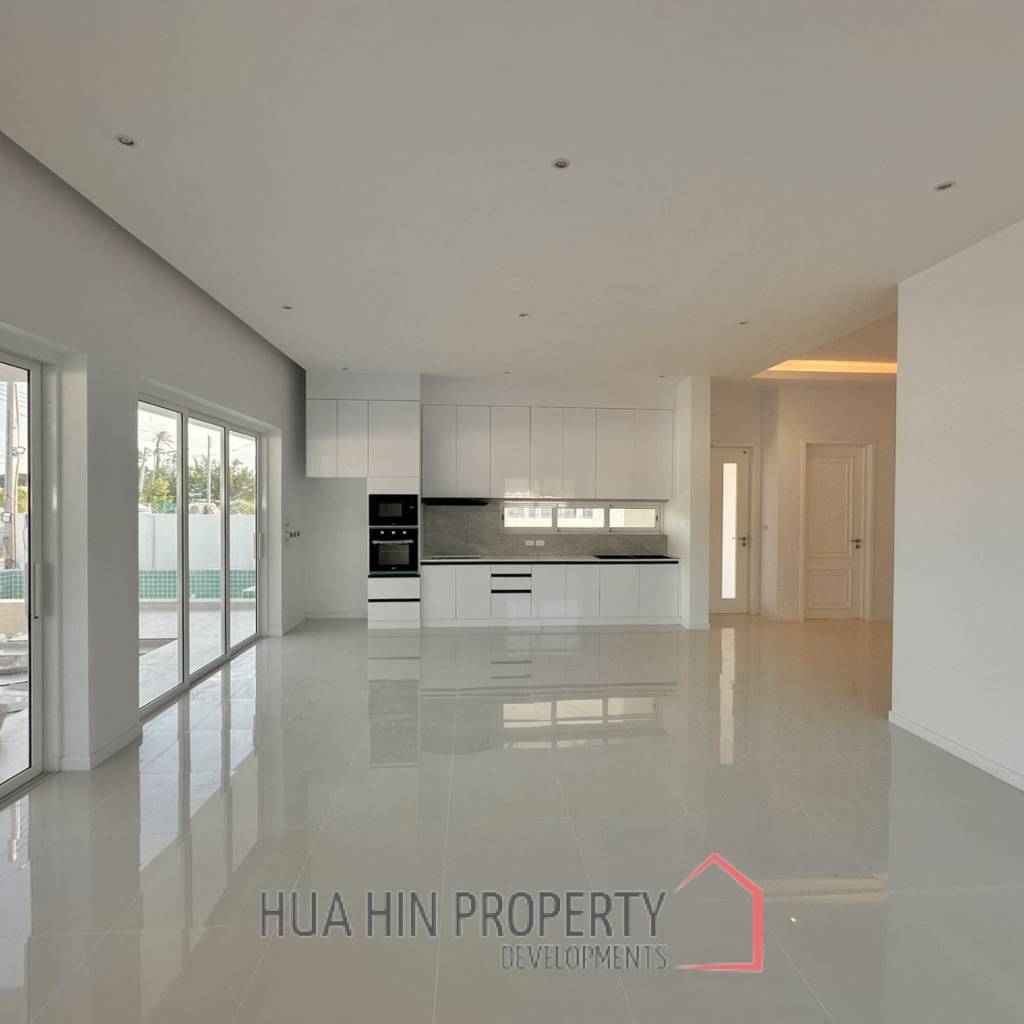 MODERN POOL VILLA NEAR  HUA HIN INTERNATIONAL SCHOOL  : 3 bed new pool villa