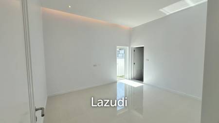 MODERN POOL VILLA NEAR  HUA HIN INTERNATIONAL SCHOOL  : 3 bed new pool villa