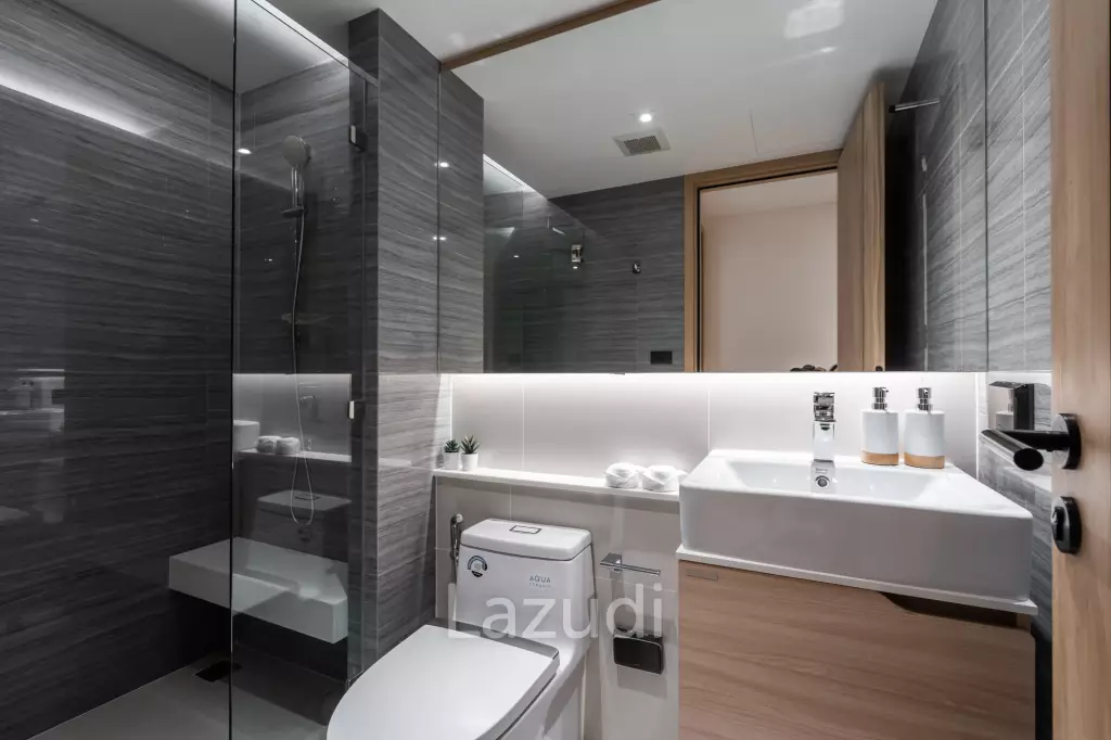 85 sqm modern 2 bed condo on 6th floor in Khlong Tan Nuea Bangkok