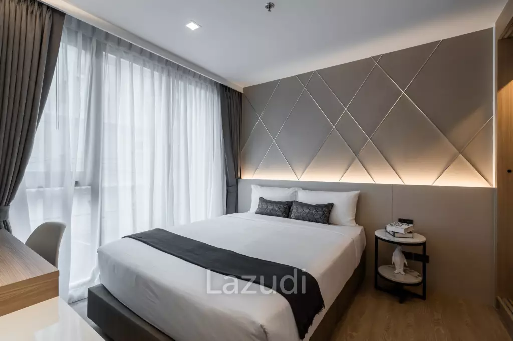 85 sqm modern 2 bed condo on 6th floor in Khlong Tan Nuea Bangkok