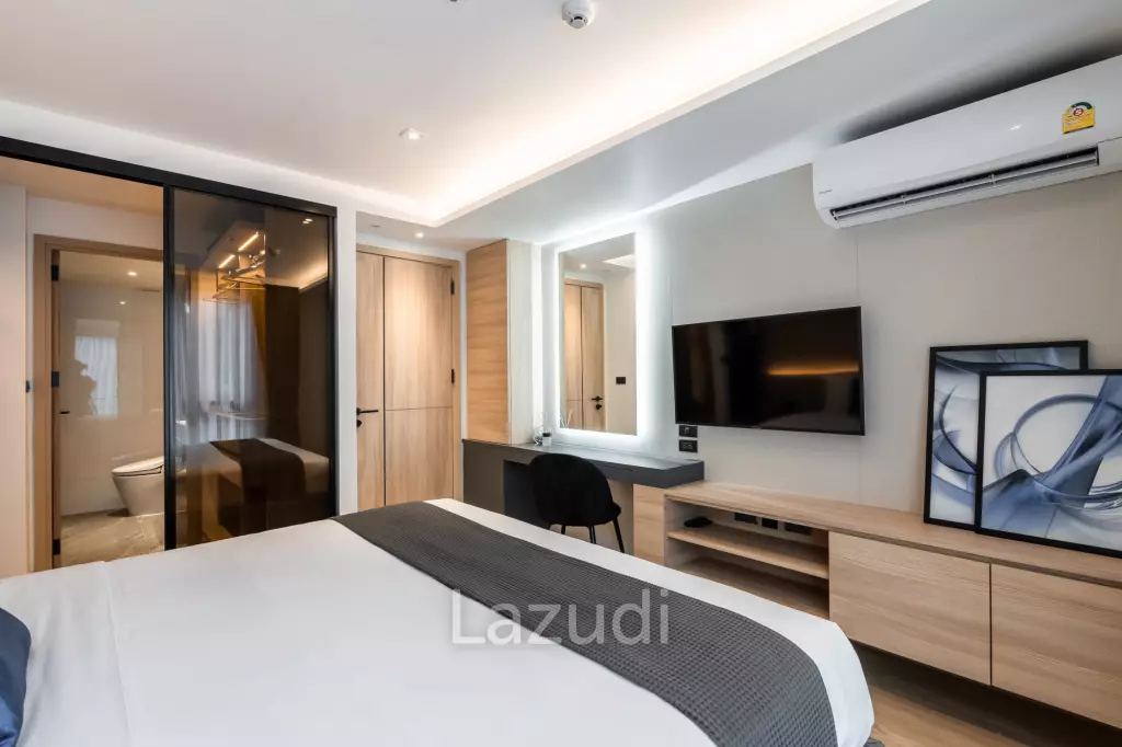 85 sqm modern 2 bed condo on 6th floor in Khlong Tan Nuea Bangkok