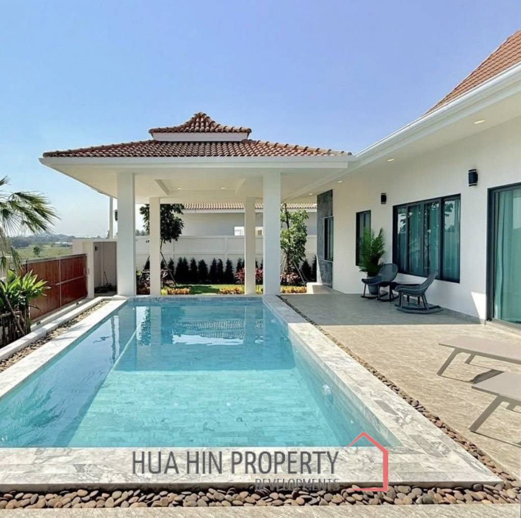 LUXURY VILLA AT BAAN RAK  : 3 bed modern pool villa