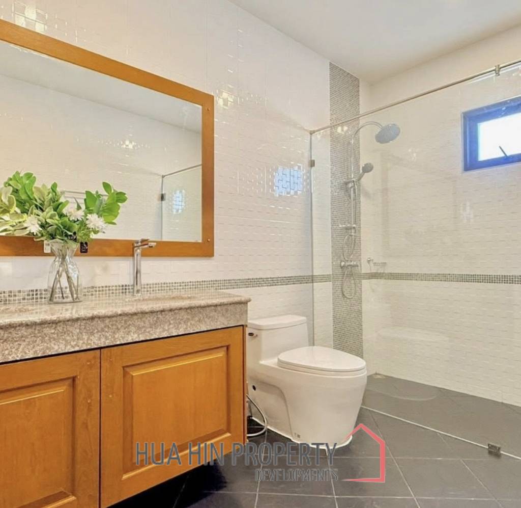 LUXURY VILLA AT BAAN RAK  : 3 bed modern pool villa